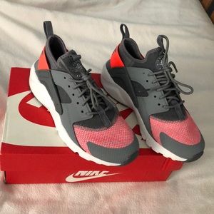 Air huarache run ultra se (gs)